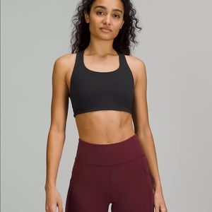 NWT!! Invigorate Bra with Clasp High Support Size 10